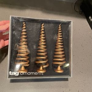NWT  TAG 3 spiral tree Christmas decorations.